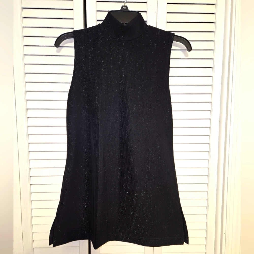 A. Byer Women's S Sleeveless Mock Neck Tunic Top